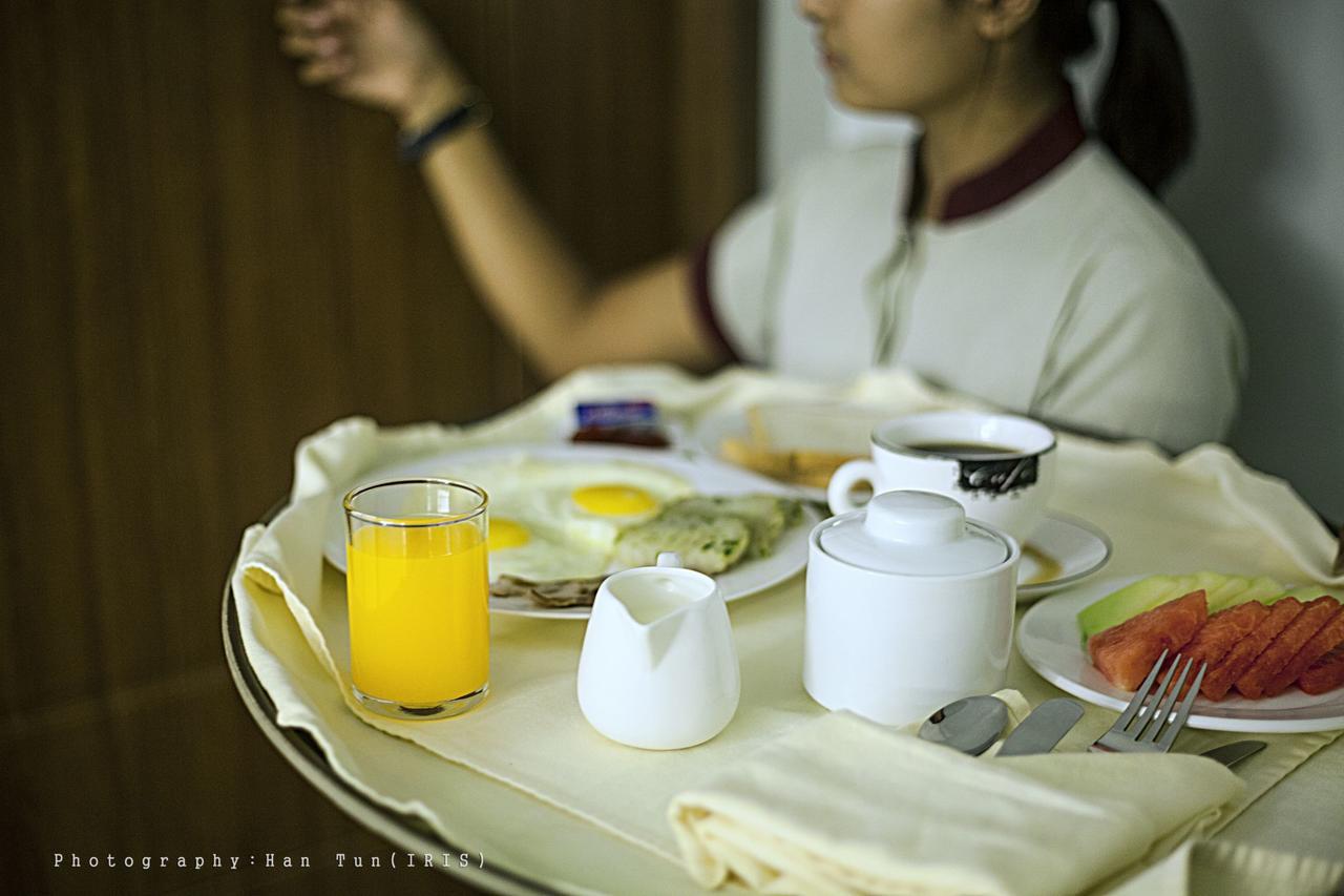 Ngwe Moe Hotel Mulmejn Zewnętrze zdjęcie