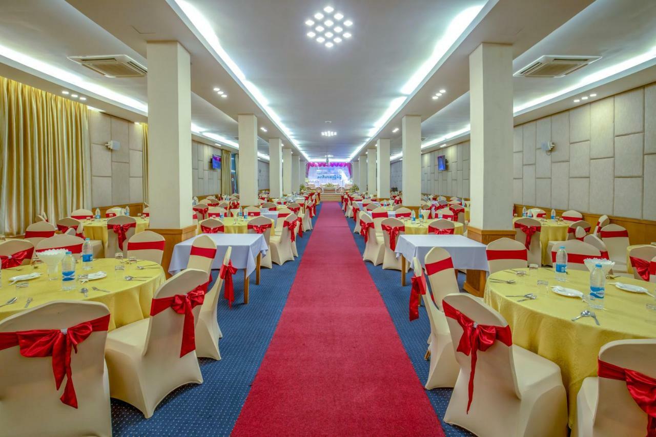 Ngwe Moe Hotel Mulmejn Zewnętrze zdjęcie