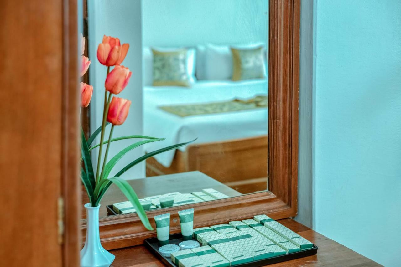 Ngwe Moe Hotel Mulmejn Zewnętrze zdjęcie