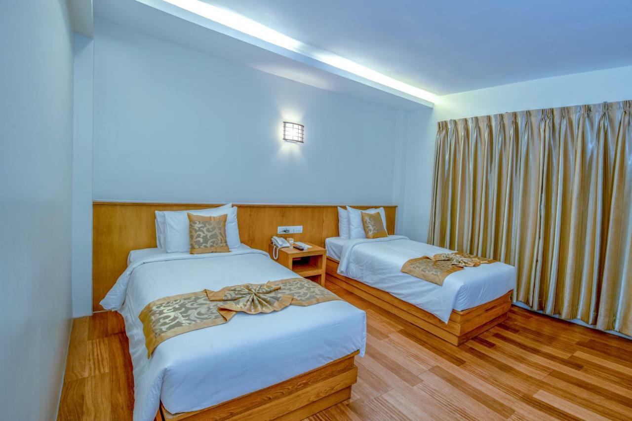 Ngwe Moe Hotel Mulmejn Zewnętrze zdjęcie