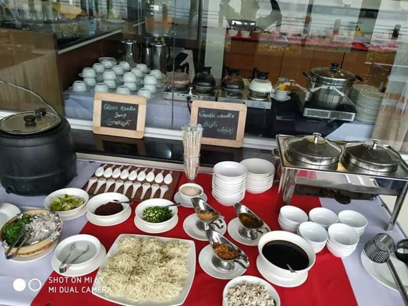 Ngwe Moe Hotel Mulmejn Zewnętrze zdjęcie